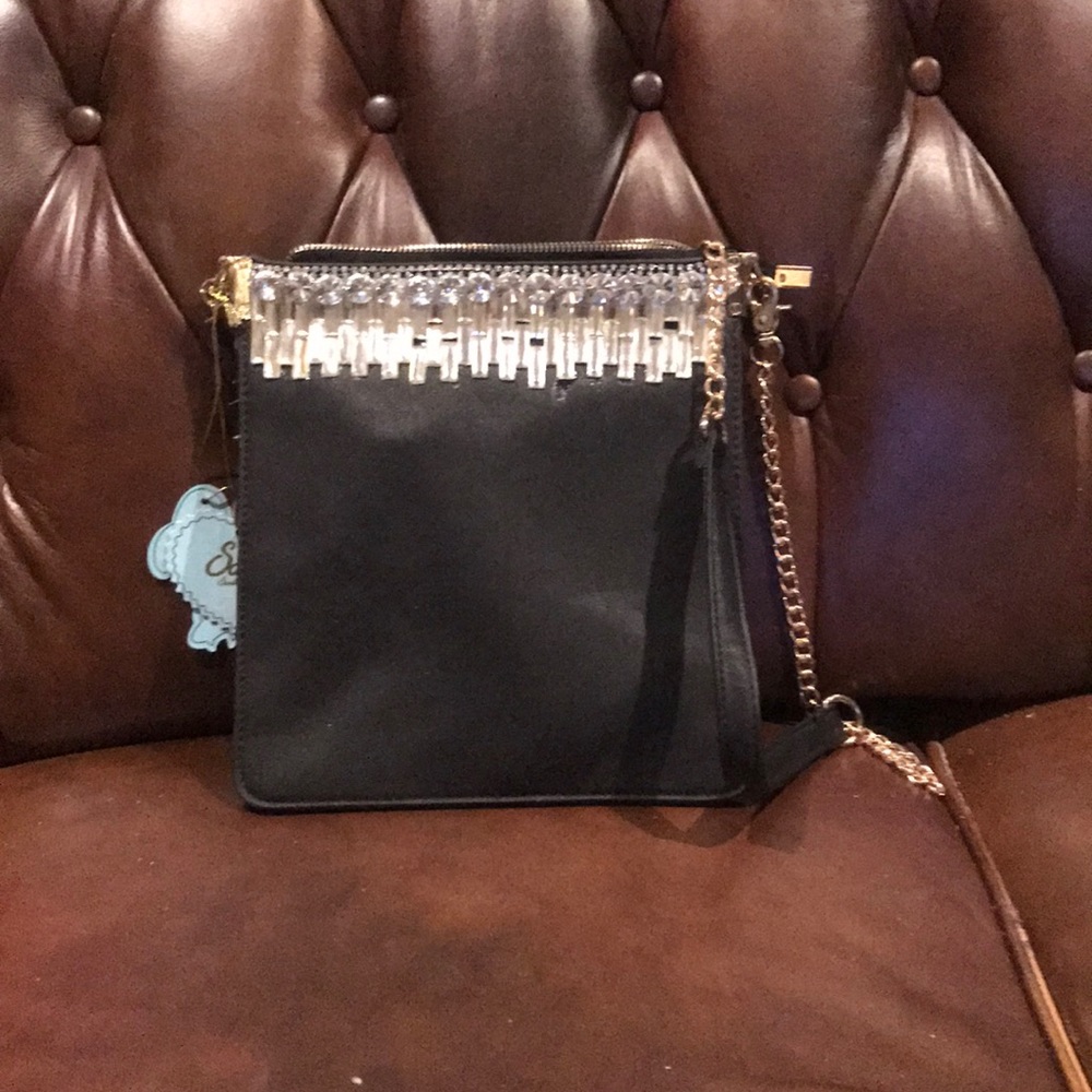 Black leather evening bag with chain handles